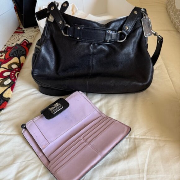 Coach - Picture 3 of 3